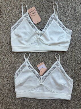 Set of 2 NWT Bralettes / Crop Top  - white size large